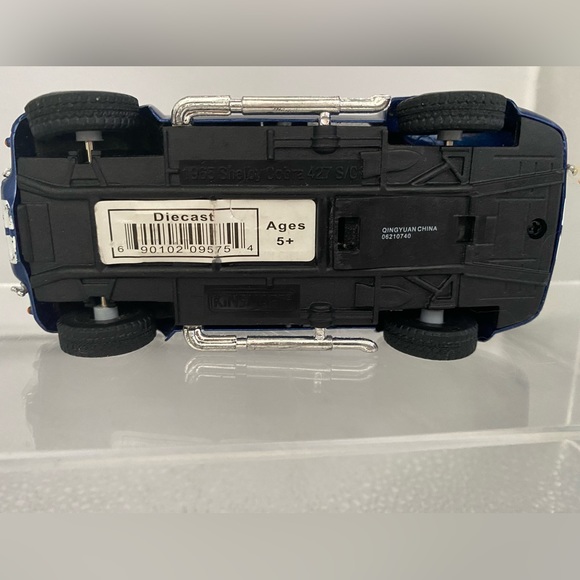 “Shelby Cobra” Vintage Convertible - Picture 6 of 7